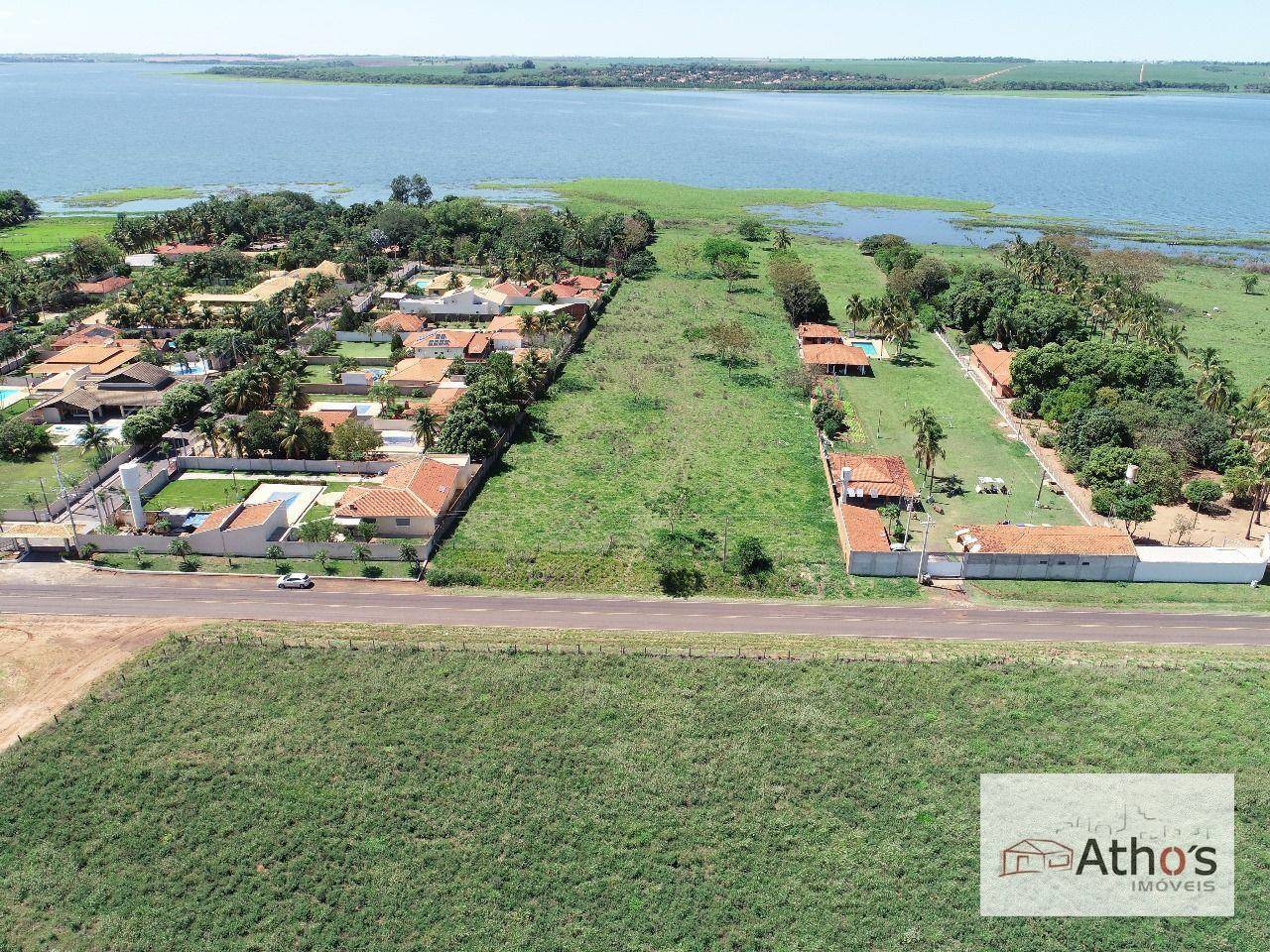 ÁREA EM SANTO ANTÔNIO DE ARACANGUÁ