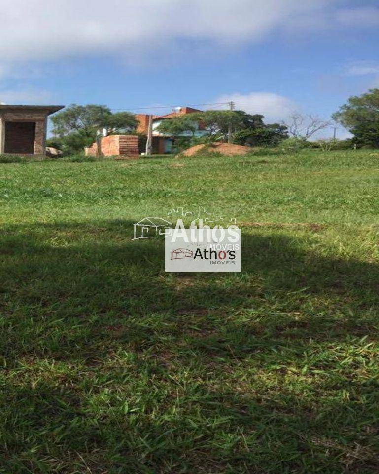 Terreno a venda, Riviera de Santa Cristina, 450m², possui 2 clubes