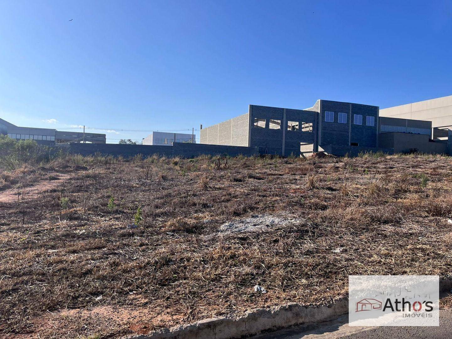 VENDA DE ÁREA INDUSTRIAL 2856M2 NO DIN-DISTRITO INDUSTRIAL