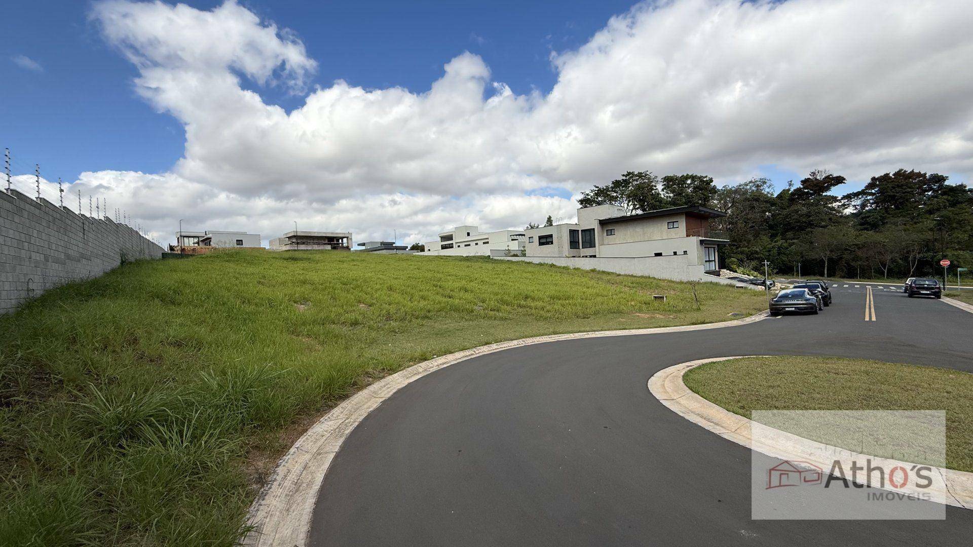 ÓTIMA OPORTUNIDADE, TERRENO 677 m2 - CONDOMÍNIO VILLA DOS PINHEIROS - INDAIATUBA - SP