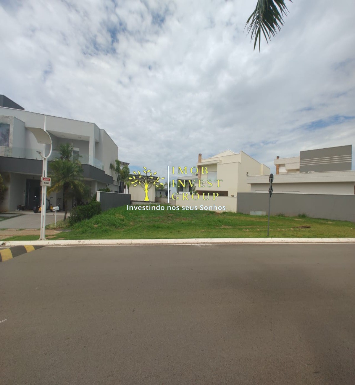 Terreno à venda alto padrão no Condomínio Maison Du Parc, Indaiatuba.