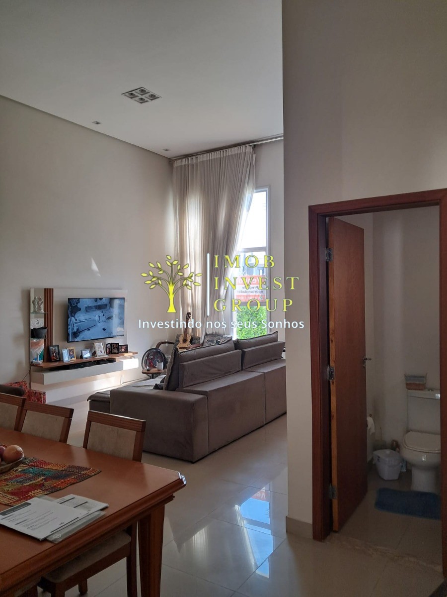 Casa à Venda no Condomínio Residencial Maria Dulce Indaiatuba - SP